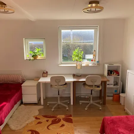 Villa Spacious Quiet Near *