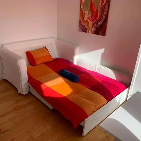 Spacious Quiet Near Villa